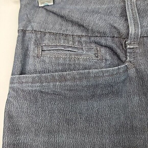 Lee Riders Women's Bootcut Jeans Size 8 Medium Wash 2 Button Blue Denim 31X32 - Picture 6 of 8